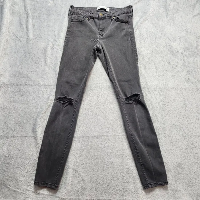 Abercrombie & Fitch Jean Legging Women's 6 Gray Distressed Ripped Stretch Denim - Front