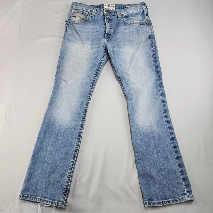 ARIAT Men's Relaxed Straight Leg Jeans 33x31 Light Wash Blue Denim Mid Rise - Front