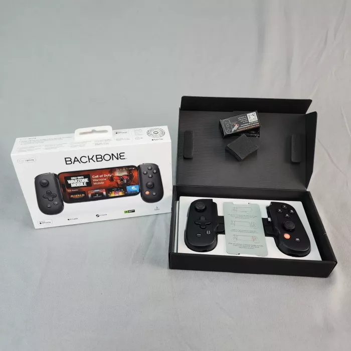 Backbone One 2nd Gen Mobile Gaming Controller iPhone iOS Lightning BB-02-P-BRW - Main