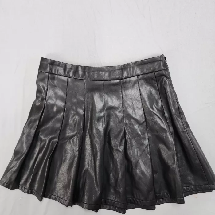 Blashe Womens Size M Black Faux Leather Pleated Mini Skirt Side Zip - Front