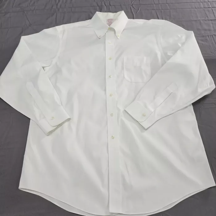 Brooks Brothers Madison Dress Shirt Men's 16.5 35 White Non-Iron Button Down - Front