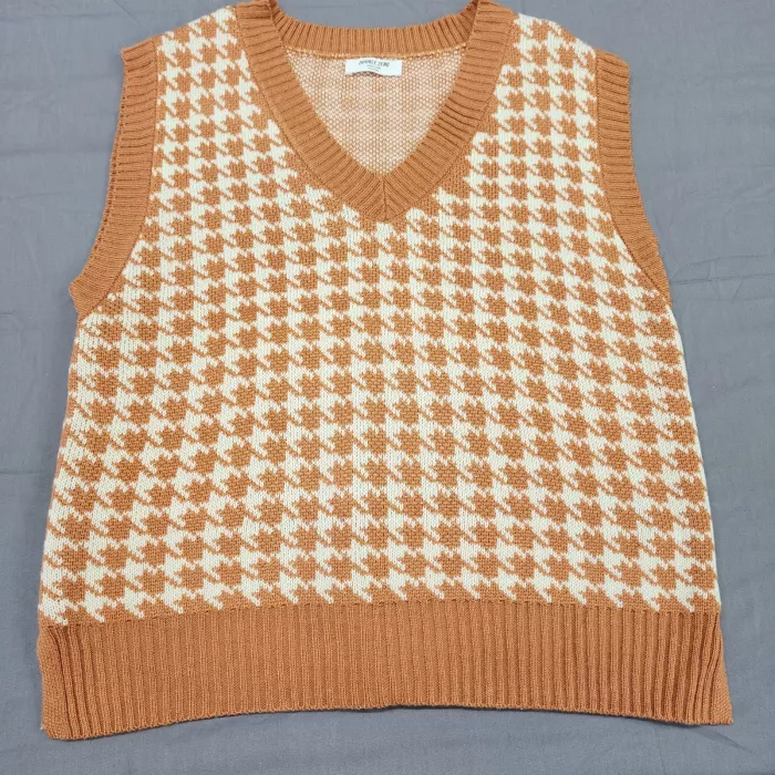 Double Zero Women's Sweater Vest Size L Orange White Houndstooth V-Neck Knit - Front