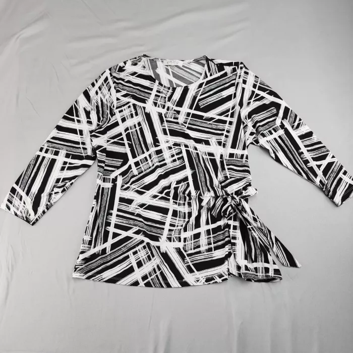 KASPER Women's 2X Black White Abstract Geometric Wrap Blouse V-Neck 3/4 Sleeve - Front