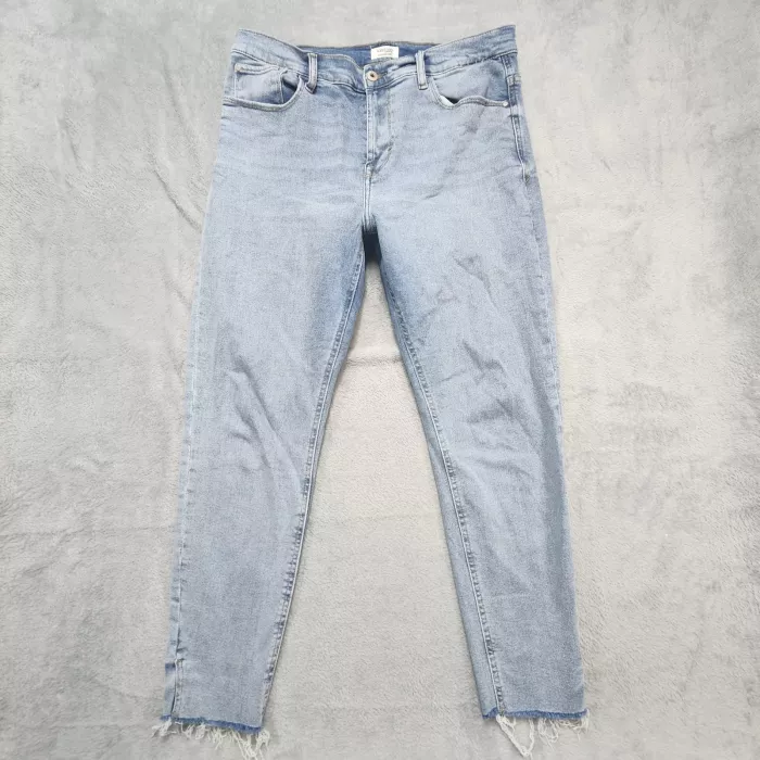 Kensie The Kelsey High Rise Skinny Jeans Womens 14 Light Blue Stretch Raw Hem - Front