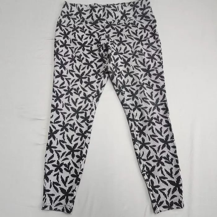 Lands' End Starfish Leggings Womens Medium Petite Black White Abstract Stretch - Front