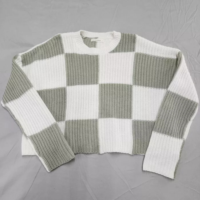 Moon & Madison Women's L Sweater Green Checkerboard Cropped Knit Pullover - Front