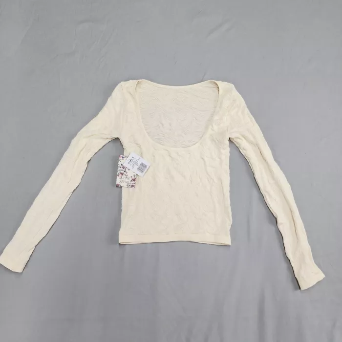 Pink Republic T-Shirt Womens XS Ivory Textured Long Sleeve Scoop Neck Fitted - Front