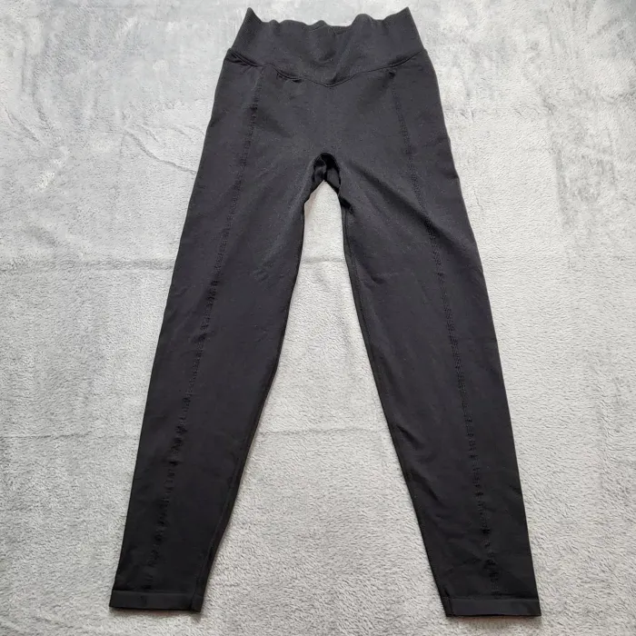 PINK Victoria's Secret Seamless Leggings Women's Large Black Ribbed Knit Yoga Gy - Front