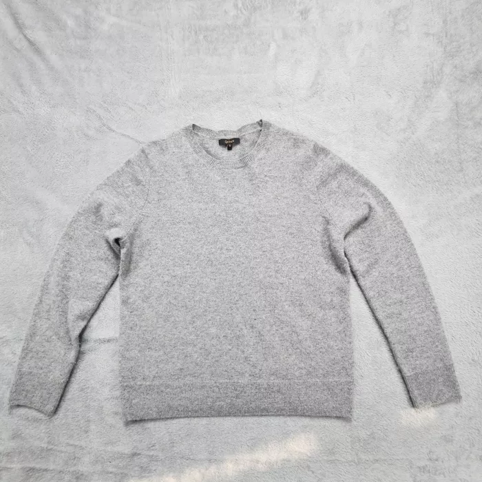 Quince Mongolian Cashmere Crewneck Sweater Women's Size M Heather Grey Pullover - Front