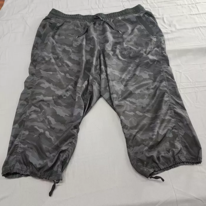 RBX Womens Plus Size 3X Black Camo Capri Pants Activewear Stretch Drawstring - Front