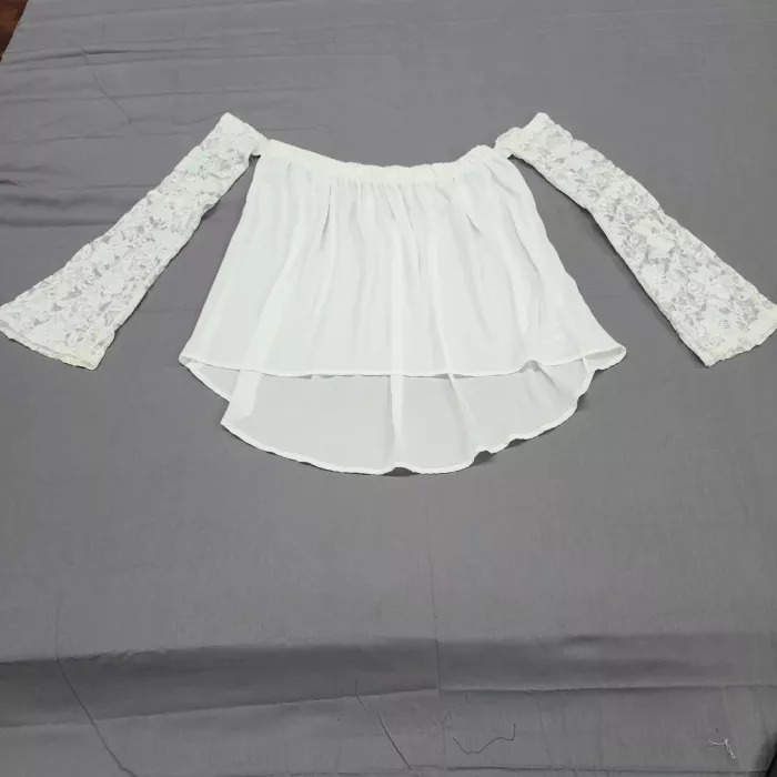 Solemio Los Angeles White Off Shoulder Peasant Tunic Blouse Lace Sleeves M - Front