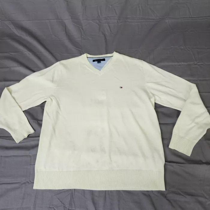 Tommy Hilfiger Men's Sweater Medium Cream 100% Cotton V-Neck Pullover Knit Logo - Front