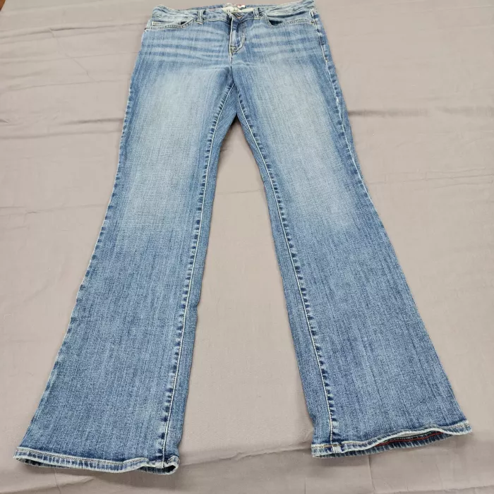 Tommy Hilfiger Women's Jeans Size 10 Blue Medium Wash Bootcut Low Rise Denim - Front