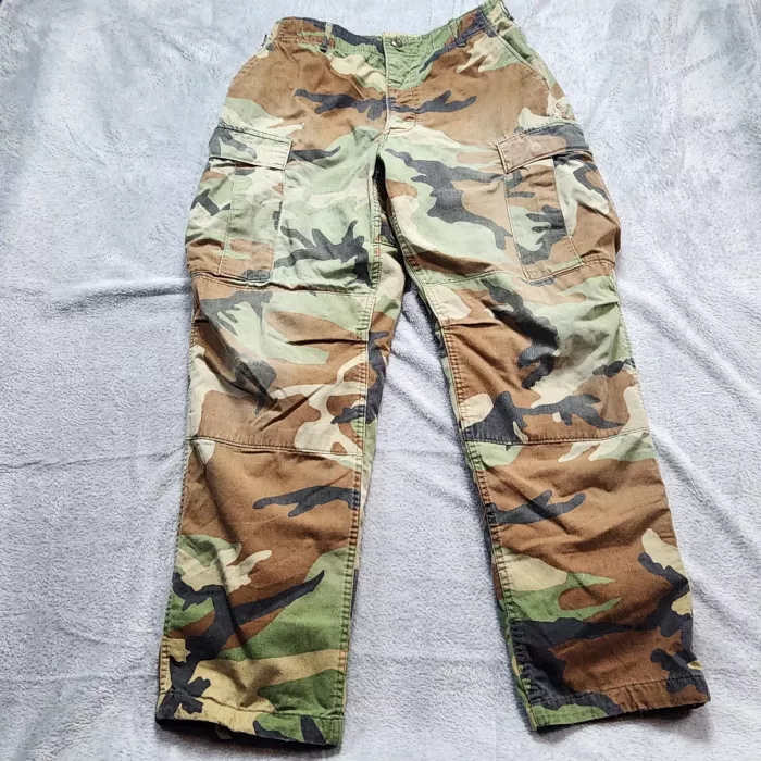 Vintage US Military BDU Pants Medium Regular Woodland Camo Cargo Button Fly W33 - Front