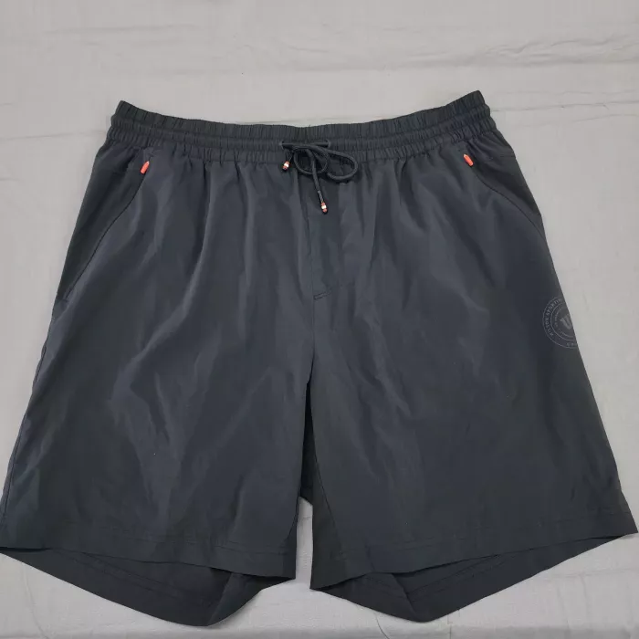 Wilson Mens 2XL Black Athletic Gym Shorts 7in Inseam Stretch Zip Pockets - Front