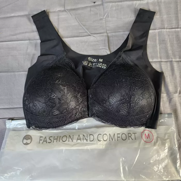 Womens Size M Black Floral Lace Wirefree Bralette Padded Bra Seamless Back - Main