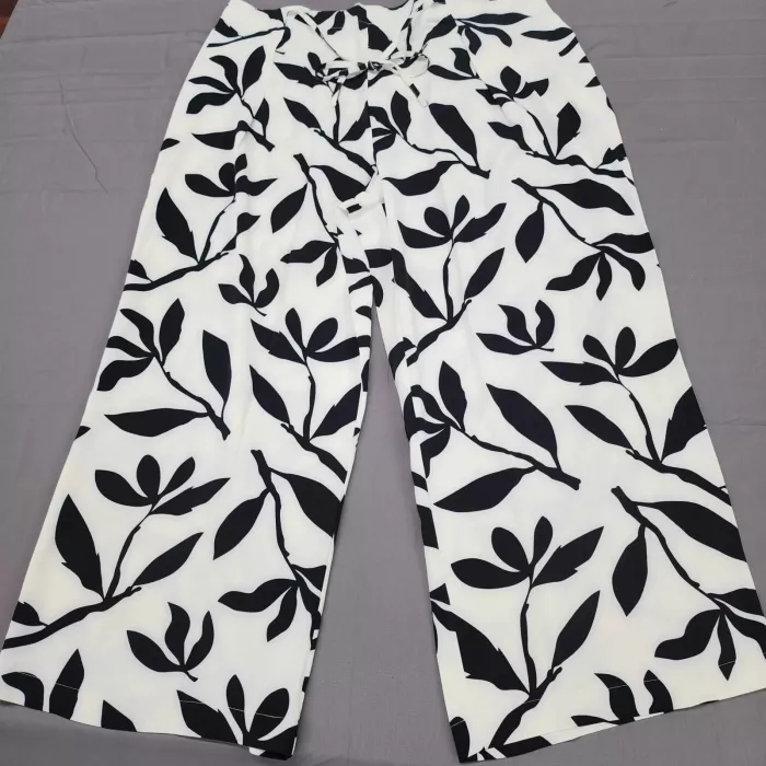 Wynne Layers Womens 2X Wide Leg Pants Black White Leaf Print High Rise Stretch - Front