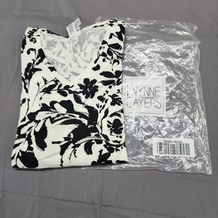 Wynne Layers Womens 3X Plus Tunic Top Black White Floral V Neck Stretch Knit - Main