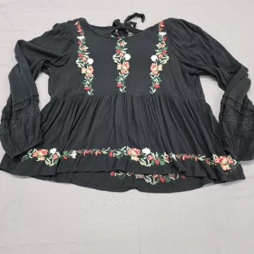 American Eagle Outfitters Womens Size M Black Floral Embroidered Peasant Blouse - Front