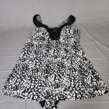 Catherines Swimdress Size 34W Plus Black White Animal Print Mesh Built In Brief - Front