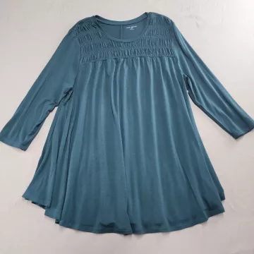 Lane Bryant Plus Size 18/20 Teal Smocked Swing Tunic Top Long Sleeve Stretch - Front