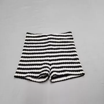 PrettyLittleThing Womens 6 Black White Striped Knit Shorts High Rise Hot Pants - Front