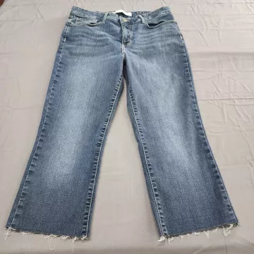 Signature by Levi Strauss Womens 14 Shaping Straight Jeans Blue Raw Hem - Front