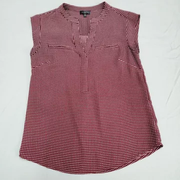 The Limited Womens XS Burgundy Polka Dot Sleeveless V-Neck Pleated Blouse - Front