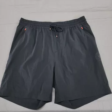 Wilson Mens 2XL Black Athletic Gym Shorts 7in Inseam Stretch Zip Pockets - Front