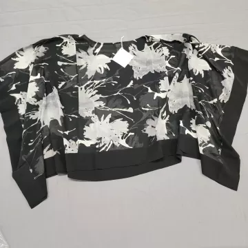 Wynne Layers Blouse Womens 3XL Plus Black White Floral Crew Neck Long Sleeve - Front