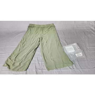Wynne Layers Womens Plus 1X Sage Green Wide Leg Cropped Pants Pull On Stretch - Main
