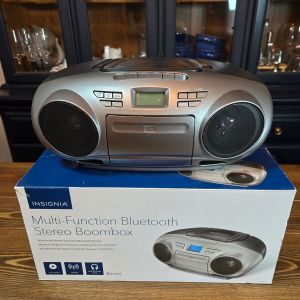AM/FM Radio Portable CD & Cassette Boombox with Bluetooth Insignia ns-bbbt20