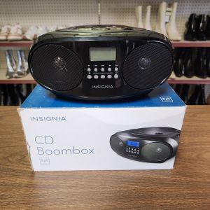 CD Player & AM FM Radio Boombox Insignia NS-B4111 Black