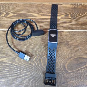Fitbit Charge 6 Fitness & Health Tracker Smartwatch W/ 3rd Party Bands & Charger