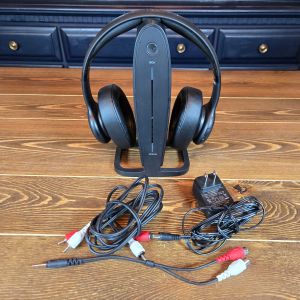 Insignia NS-HAWHP2 RF Wireless Over the Ear Headphones Black