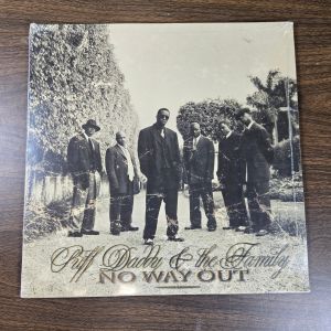Puff Daddy & The Fam - No Way Out (Vinyl) (White) (2LP)