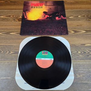 Ratt - Out Of The Cellar - Vinyl LP Atlantic Records 80143 Album 1984