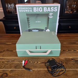 Victrola Re-Spin Suitcase Vinyl Record Player Bluetooth Turntable Basil Green