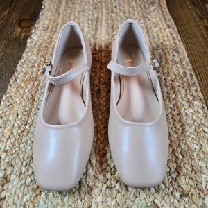 Women's Page Maryjane Flat NUDE size 8.5 NYC