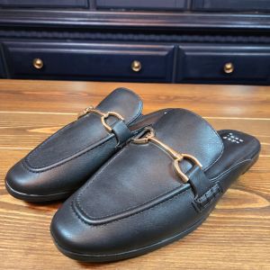 Women's Sandy Mule Flats Black 8.5 Gold Buckle Accent