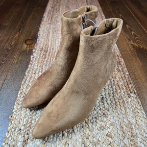 Women's Taylor Kitten Heel Ankle Boots Tan Memory Foam Bootie Sz 8.5
